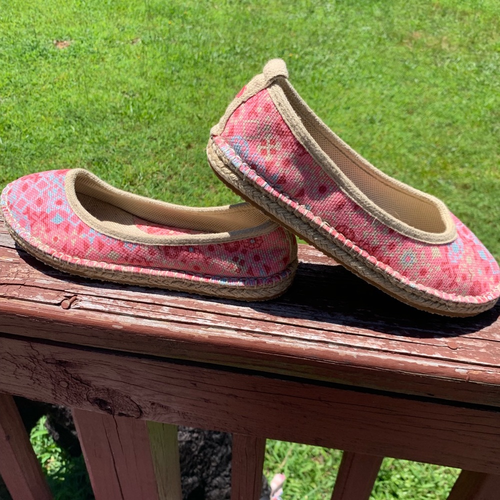 Acorn brand espadrille flats, PERFECT FOR SUMMER!